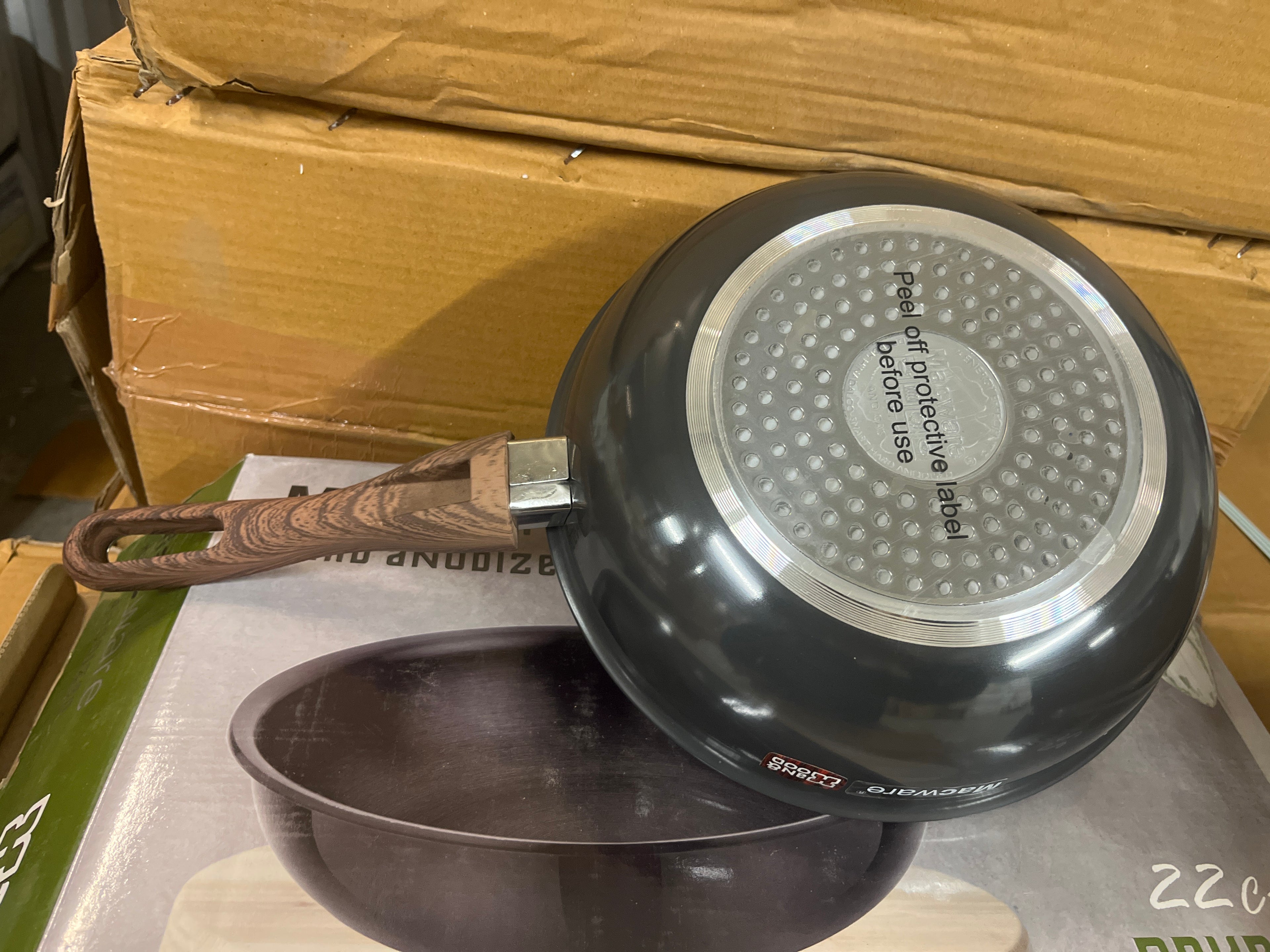 HARD ANODISED M&W FRY PAN 20 cm