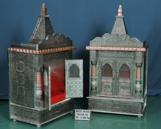 Handcrafted Temples With an Silver Oxidized Metal finish