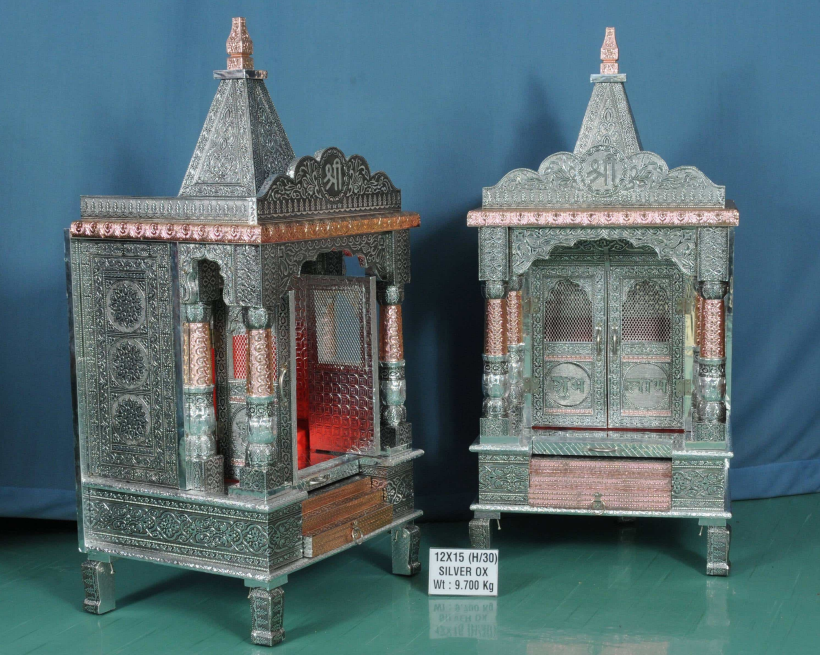 Handcrafted Temples With an Oxidized Silver and Copper Finish